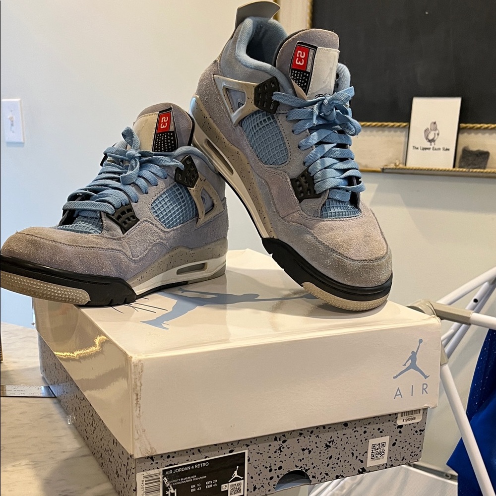 Air Jordan 4 Retro - size 11